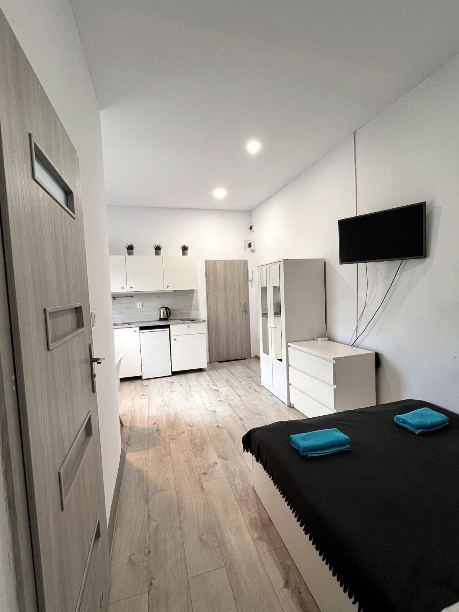 Delux9 Apartment Lodź Bagian luar foto