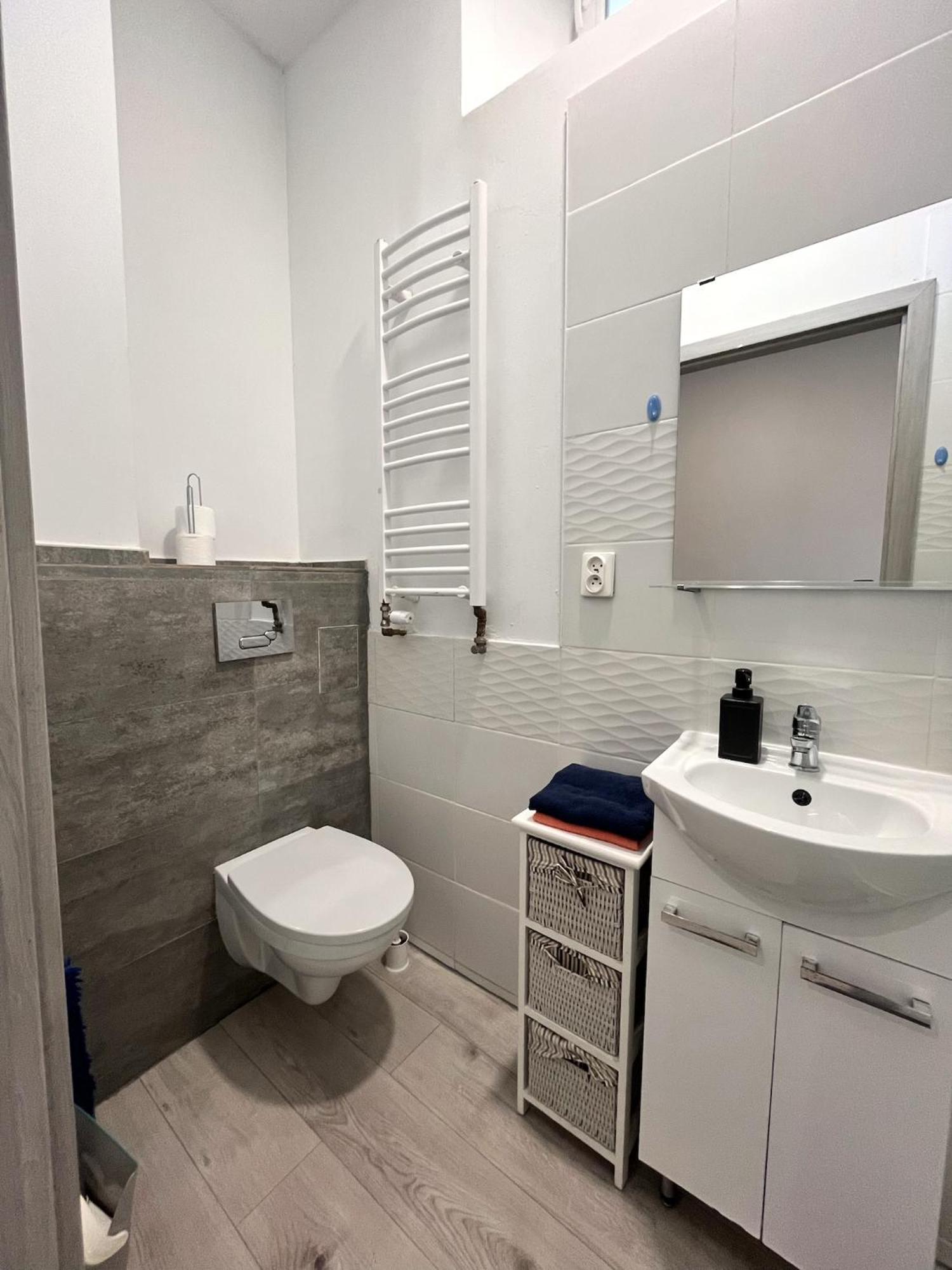 Delux9 Apartment Lodź Bagian luar foto