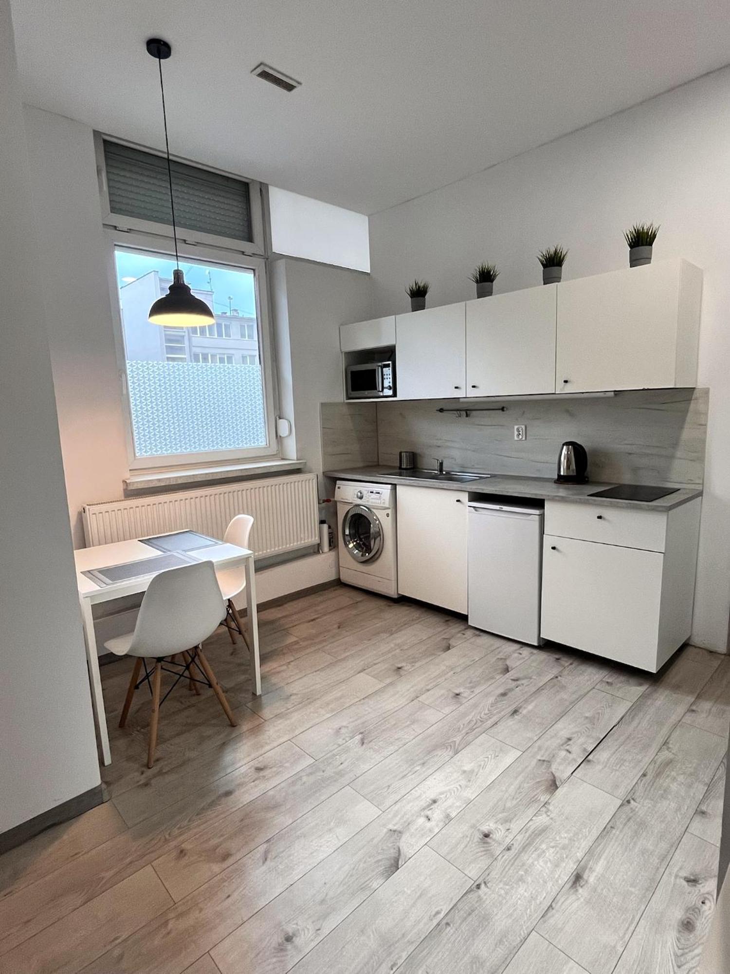 Delux9 Apartment Lodź Bagian luar foto